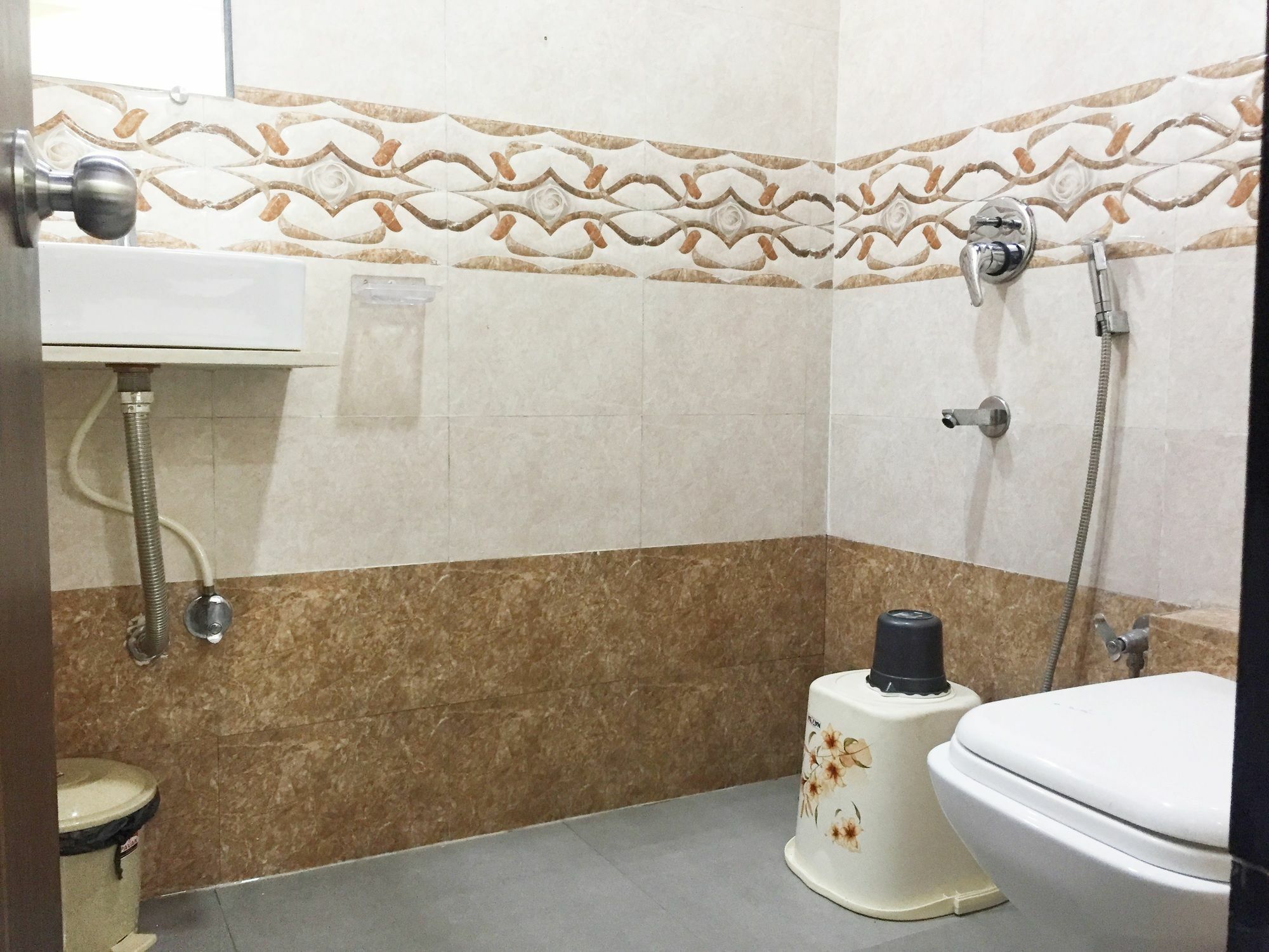 Kurla Terminus Square酒店 外观 照片